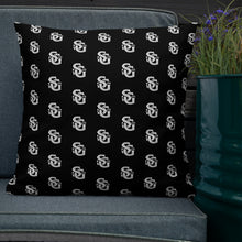 Load image into Gallery viewer, Samuel Gulliver & Co. Premium Pillow